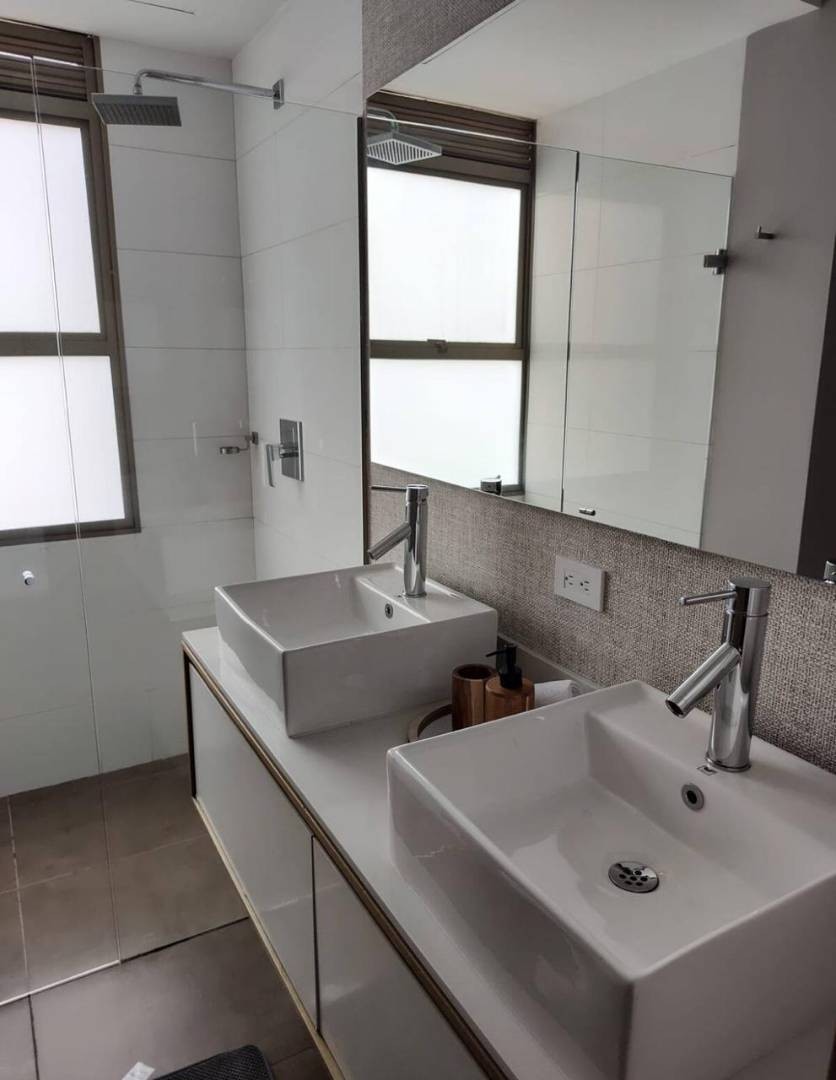 Apartamento en arriendo en Provenza, Medellín · foto 10 de 14