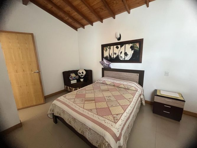 Casa de 5 alcobas en venta en San Antonio De Pereira, Rionegro, 160 m² · foto 2 de 24