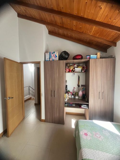 Casa de 5 alcobas en venta en San Antonio De Pereira, Rionegro, 160 m² · foto 3 de 24