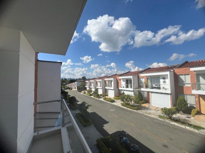 Casa de 5 alcobas en venta en San Antonio De Pereira, Rionegro, 160 m² · foto 5 de 24
