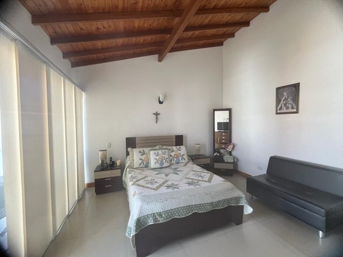 Casa de 5 alcobas en venta en San Antonio De Pereira, Rionegro, 160 m² · foto 9 de 24