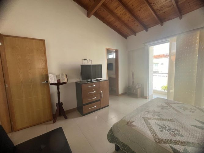 Casa de 5 alcobas en venta en San Antonio De Pereira, Rionegro, 160 m² · foto 10 de 24