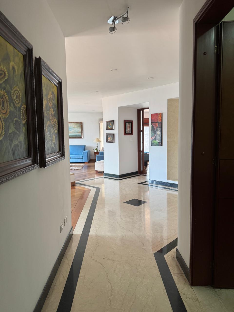Apartamento en venta en Chicó Navarra, Bogotá · foto 10 de 24