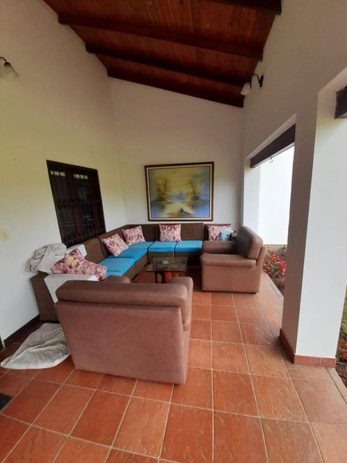 Casa de 6 alcobas en venta en El Saladito, Cali, 450 m² · foto 4 de 24