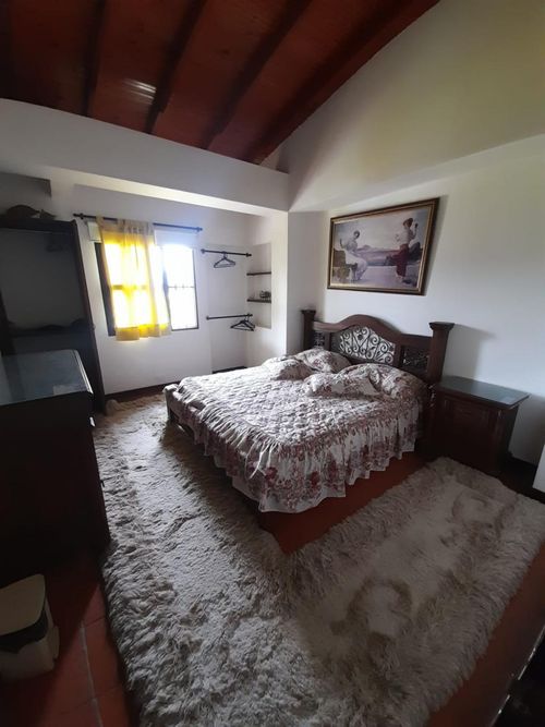 Casa de 6 alcobas en venta en El Saladito, Cali, 450 m² · foto 13 de 24