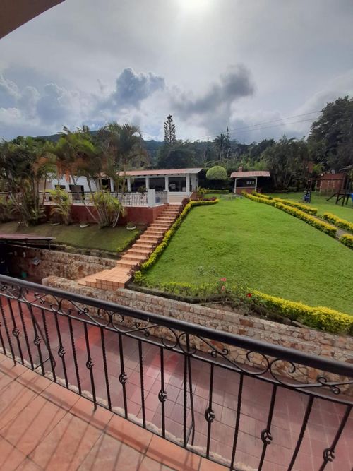 Casa de 6 alcobas en venta en El Saladito, Cali, 450 m² · foto 18 de 24
