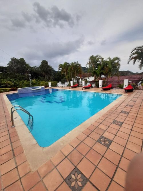 Casa de 6 alcobas en venta en El Saladito, Cali, 450 m² · foto 20 de 24
