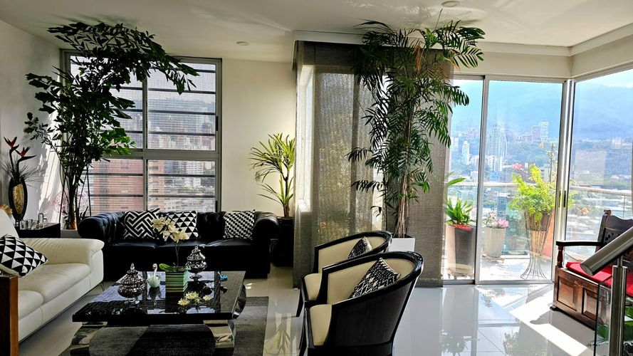 Apartamento de 4 alcobas en venta en Sotomayor, Bucaramanga, 340 m² · foto 2 de 24