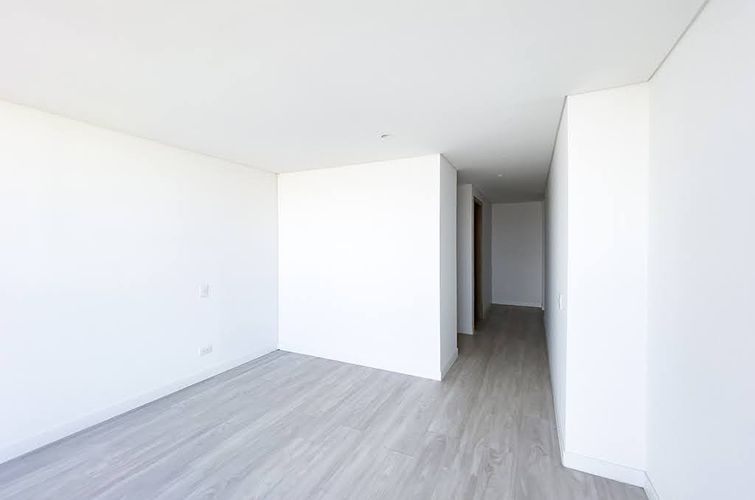 Apartamento de 3 alcobas en venta en Las Nieves, Bogotá, 131 m² · foto 3 de 6