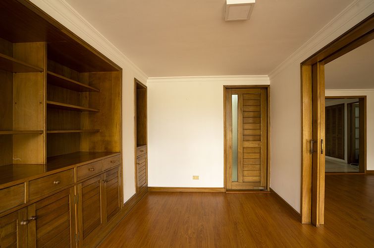 Apartamento de 4 alcobas en venta en Chico Norte, Bogotá, 160 m² · foto 2 de 6