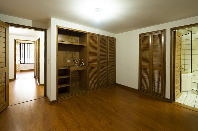 Apartamento de 4 alcobas en venta en Chico Norte, Bogotá, 160 m² · foto 6 de 6