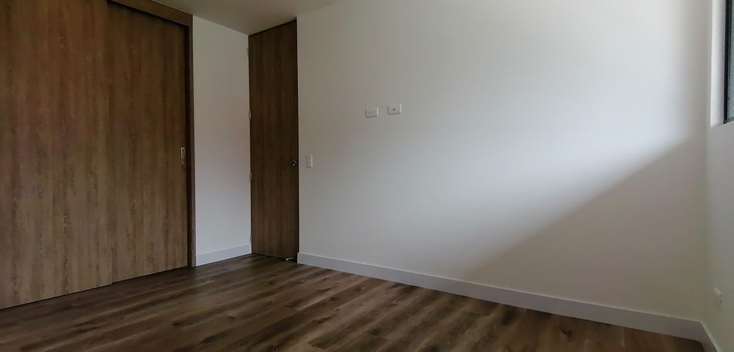 Apartaestudio en venta en La Aguacatala, Medellín, 50 m² · foto 8 de 14