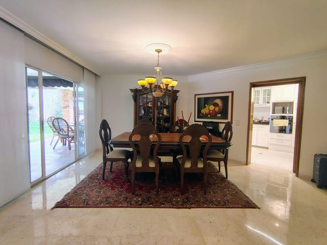 Casa de 4 alcobas en venta en Lagos Del Cacique, Bucaramanga, 395 m² · foto 4 de 24