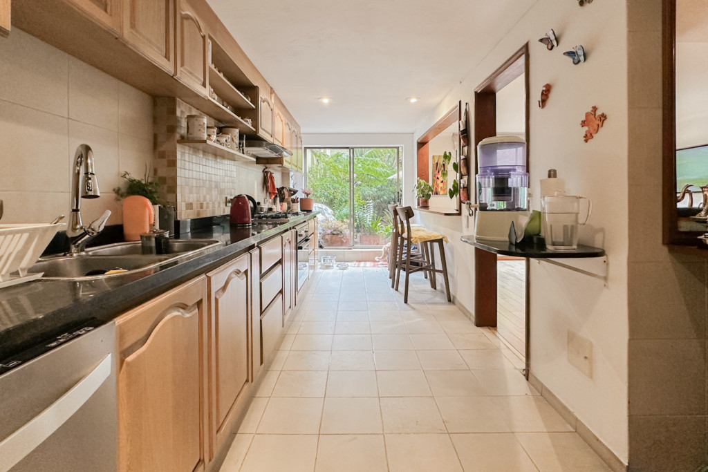 Apartamento en venta en Los Rosales, Bogotá · foto 6 de 21