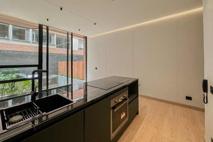 Apartamento de 1 alcoba en venta en Chico Norte, Bogotá, 51 m² · foto 7 de 23