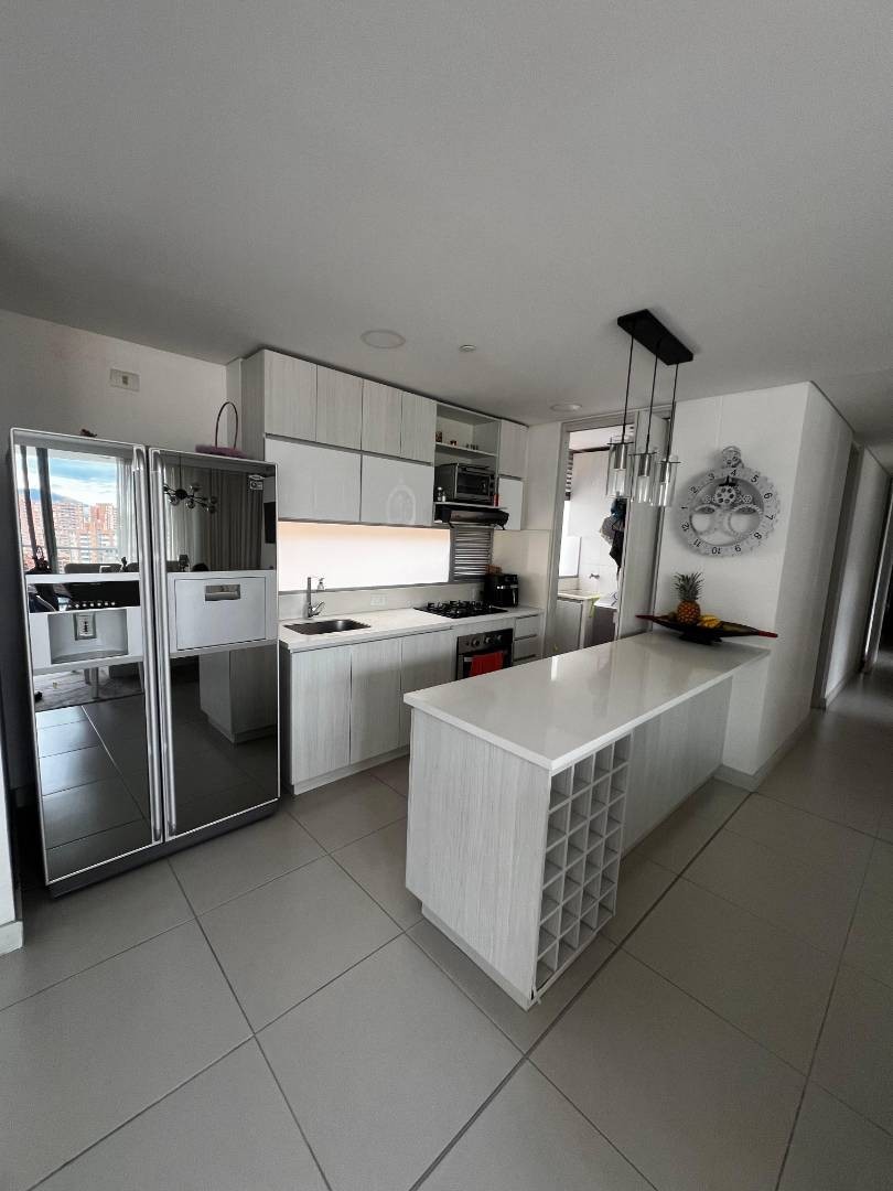 Apartamento en venta en Cumbres, Envigado · foto 2 de 13