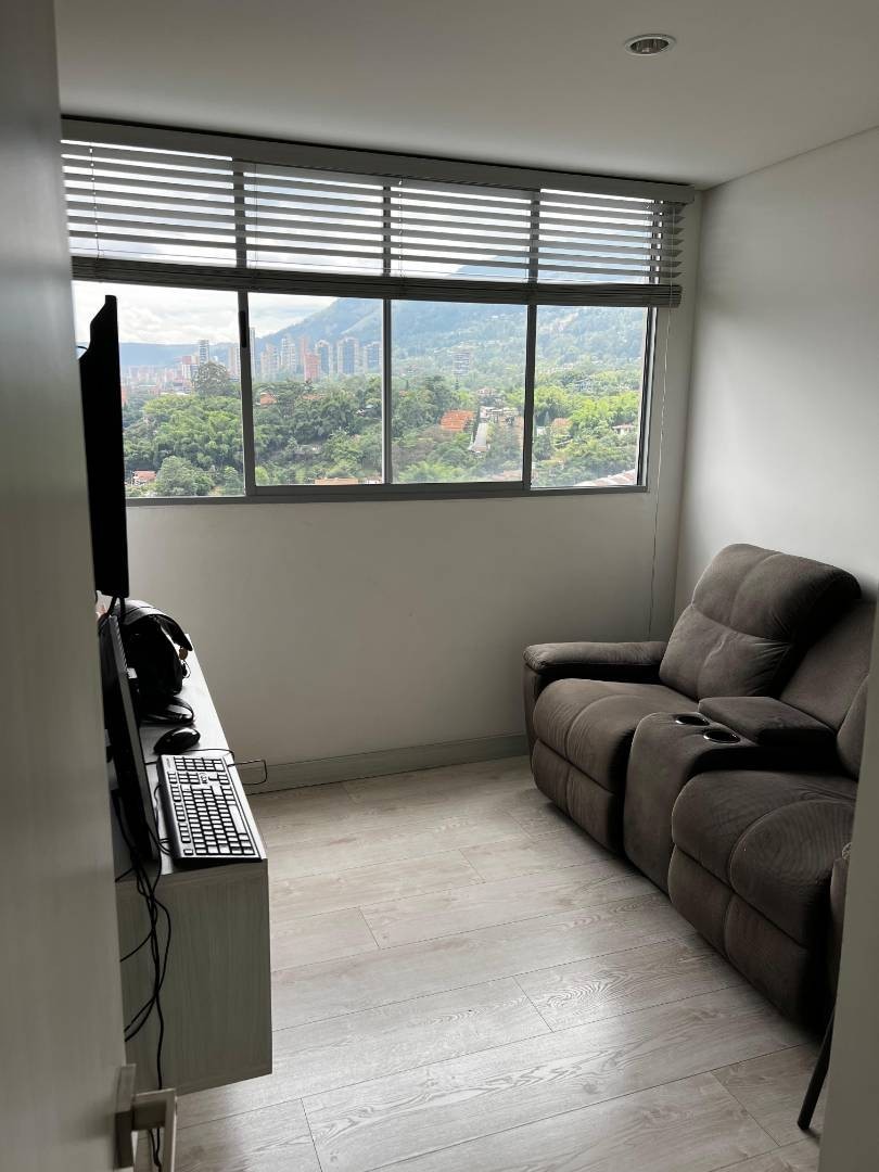 Apartamento en venta en Cumbres, Envigado · foto 8 de 13