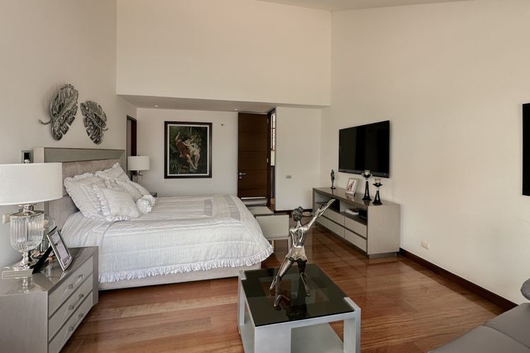 Casa de 3 alcobas en venta en Niza Suba, Bogotá, 398 m² · foto 10 de 24