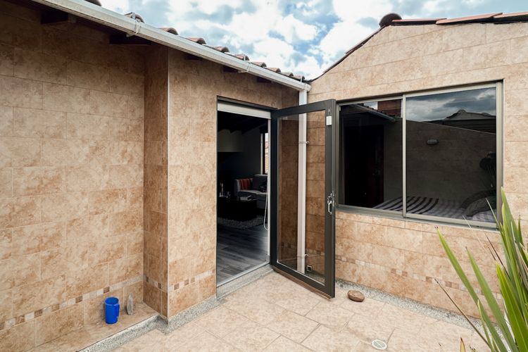 Apartamento de 4 alcobas en venta en Ub Los Geranios, Chía, 180 m² · foto 18 de 24