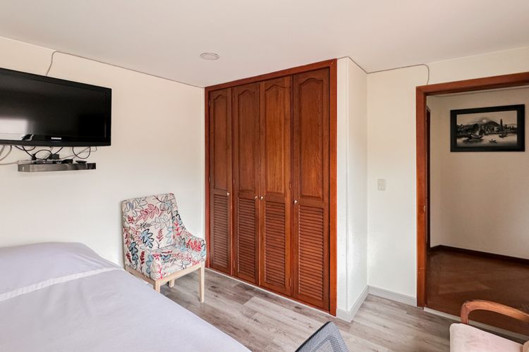 Apartamento de 4 alcobas en venta en Ub Los Geranios, Chía, 180 m² · foto 20 de 24