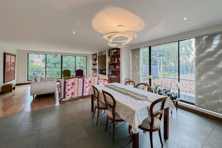 Apartamento de 3 alcobas en venta en San Patricio, Bogotá, 206 m² · foto 4 de 20
