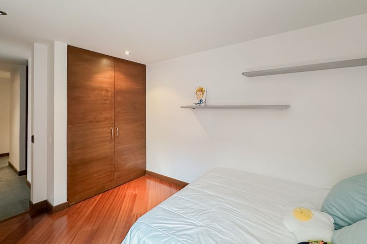 Apartamento de 3 alcobas en venta en San Patricio, Bogotá, 206 m² · foto 15 de 20