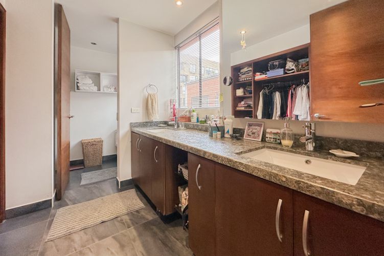 Apartamento de 3 alcobas en venta en San Patricio, Bogotá, 206 m² · foto 16 de 20