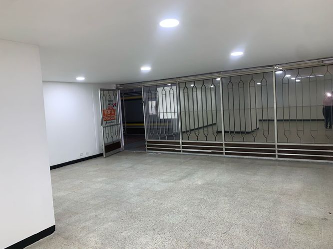 Local en venta en Boston, Medellín, 75 m² · foto 3 de 12