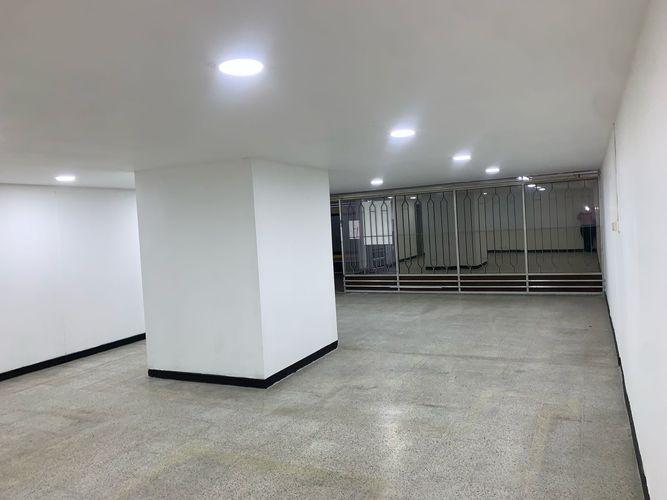 Local en venta en Boston, Medellín, 75 m² · foto 4 de 12