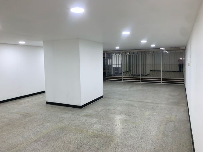 Local en venta en Boston, Medellín, 75 m² · foto 5 de 12