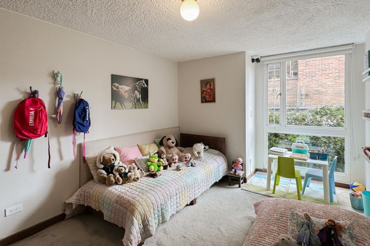Apartamento de 5 alcobas en venta en Los Rosales, Bogotá, 345 m² · foto 12 de 24