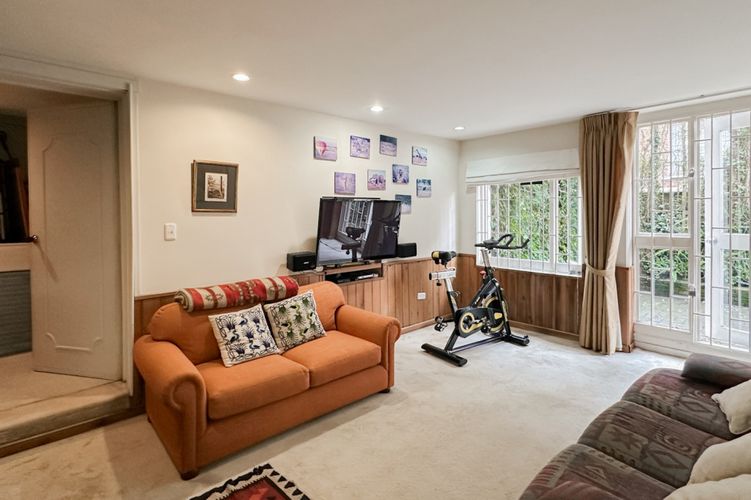 Apartamento de 5 alcobas en venta en Los Rosales, Bogotá, 345 m² · foto 16 de 24