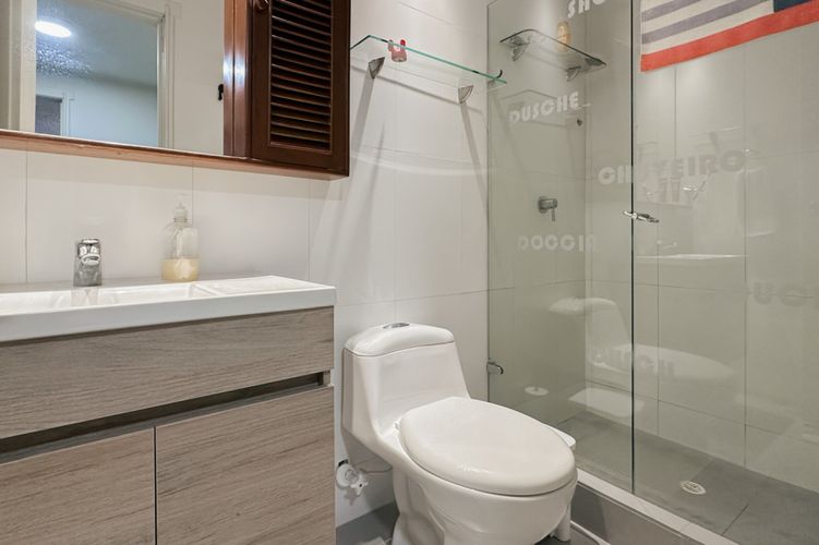Apartamento de 5 alcobas en venta en Los Rosales, Bogotá, 345 m² · foto 19 de 24