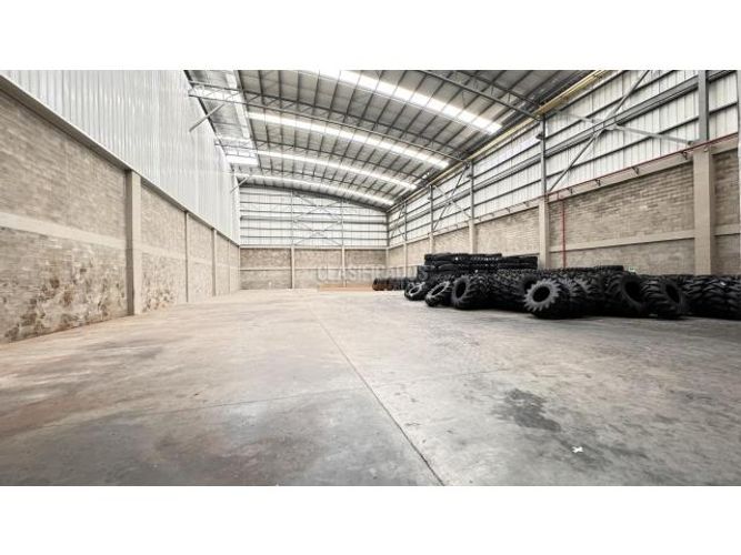 Bodega en arriendo en Zona Industrial, Yumbo, 1871 m² · foto 5 de 19