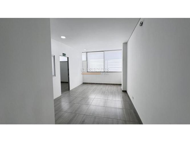 Bodega en arriendo en Zona Industrial, Yumbo, 1871 m² · foto 16 de 19