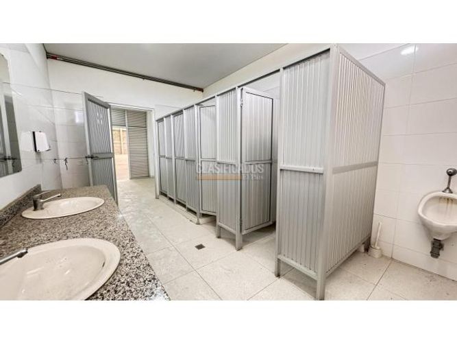 Bodega en arriendo en Zona Industrial, Yumbo, 1871 m² · foto 18 de 19