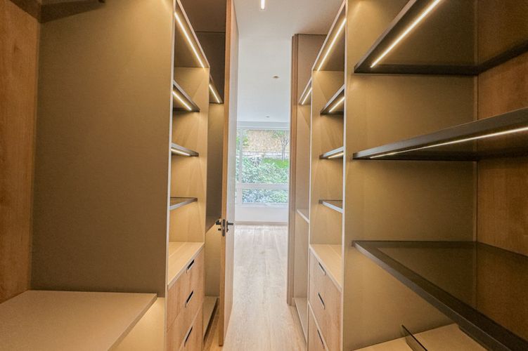 Apartamento en venta en Los Rosales, Bogotá · foto 12 de 24
