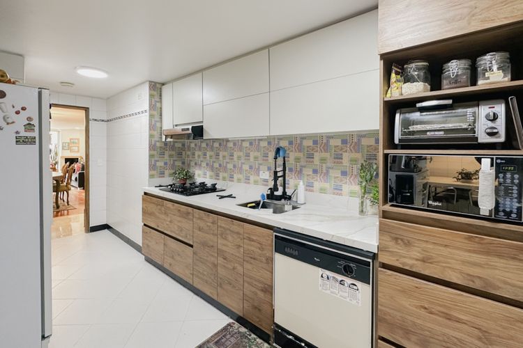 Apartamento de 3 alcobas en venta en Chico Norte, Bogotá, 139 m² · foto 6 de 21