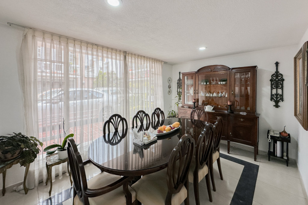 Casa en venta en Caobos Salazar, Bogotá · foto 4 de 24