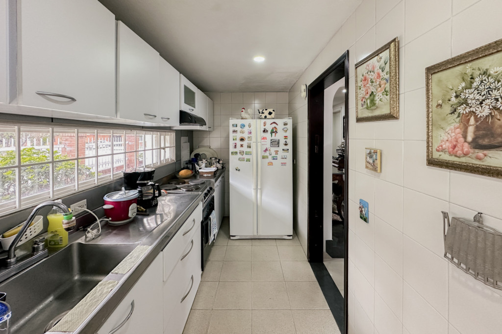 Casa en venta en Caobos Salazar, Bogotá · foto 10 de 24