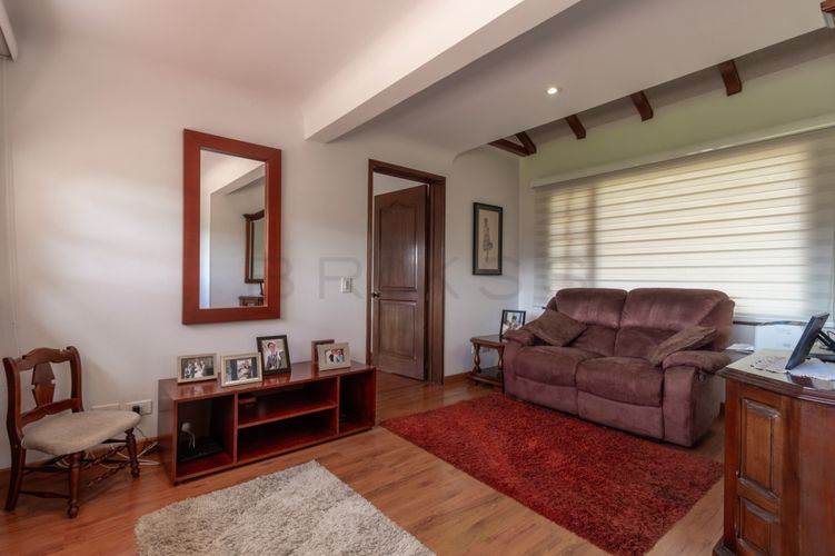 Casa de 4 alcobas en venta en Guaymaral, Bogotá, 380 m² · foto 13 de 24
