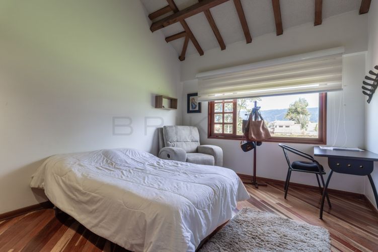 Casa de 4 alcobas en venta en Guaymaral, Bogotá, 380 m² · foto 14 de 24