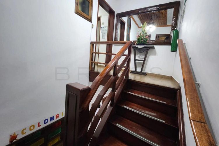Casa de 3 alcobas en venta en La Catedral, Bogotá, 470 m² · foto 3 de 7
