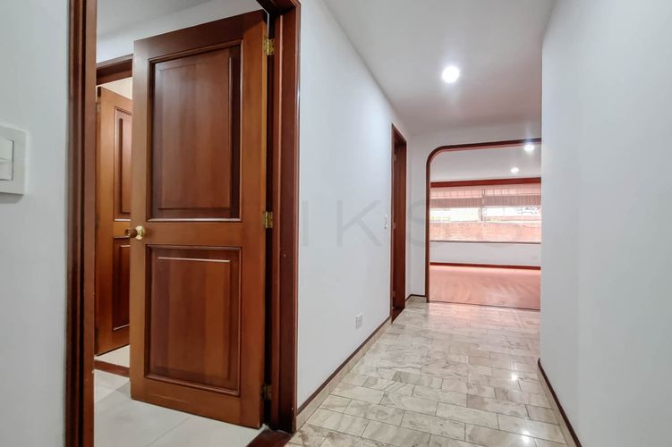 Apartamento de 3 alcobas en venta en Chico Norte, Bogotá, 160 m² · foto 12 de 24
