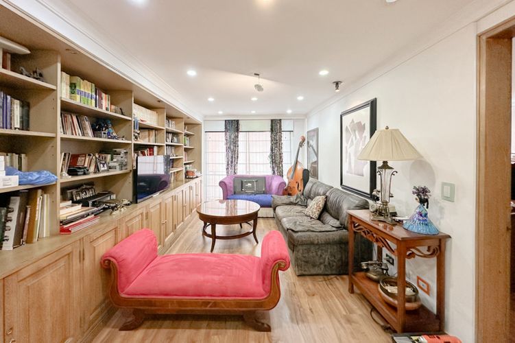 Apartamento en venta en Los Rosales, Bogotá · foto 8 de 22