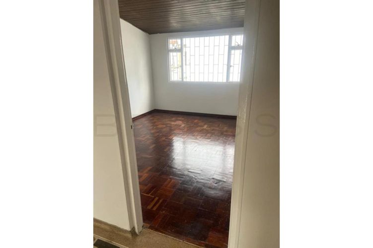 Casa de 5 alcobas en venta en Estoril, Bogotá, 344 m² · foto 3 de 11