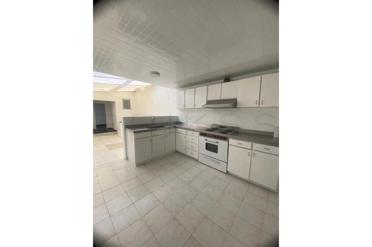 Casa de 5 alcobas en venta en Estoril, Bogotá, 344 m² · foto 6 de 11