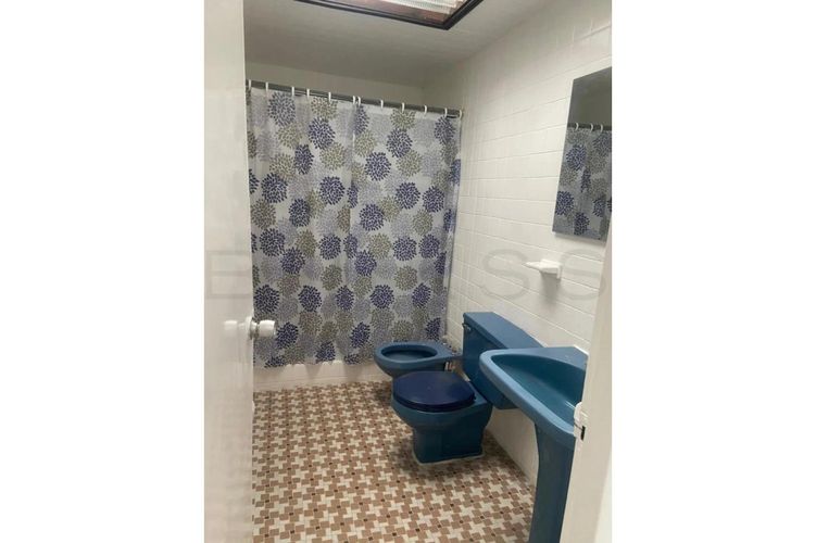 Casa de 5 alcobas en venta en Estoril, Bogotá, 344 m² · foto 8 de 11