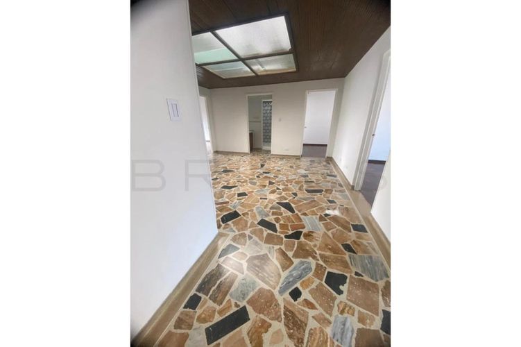 Casa de 5 alcobas en venta en Estoril, Bogotá, 344 m² · foto 9 de 11