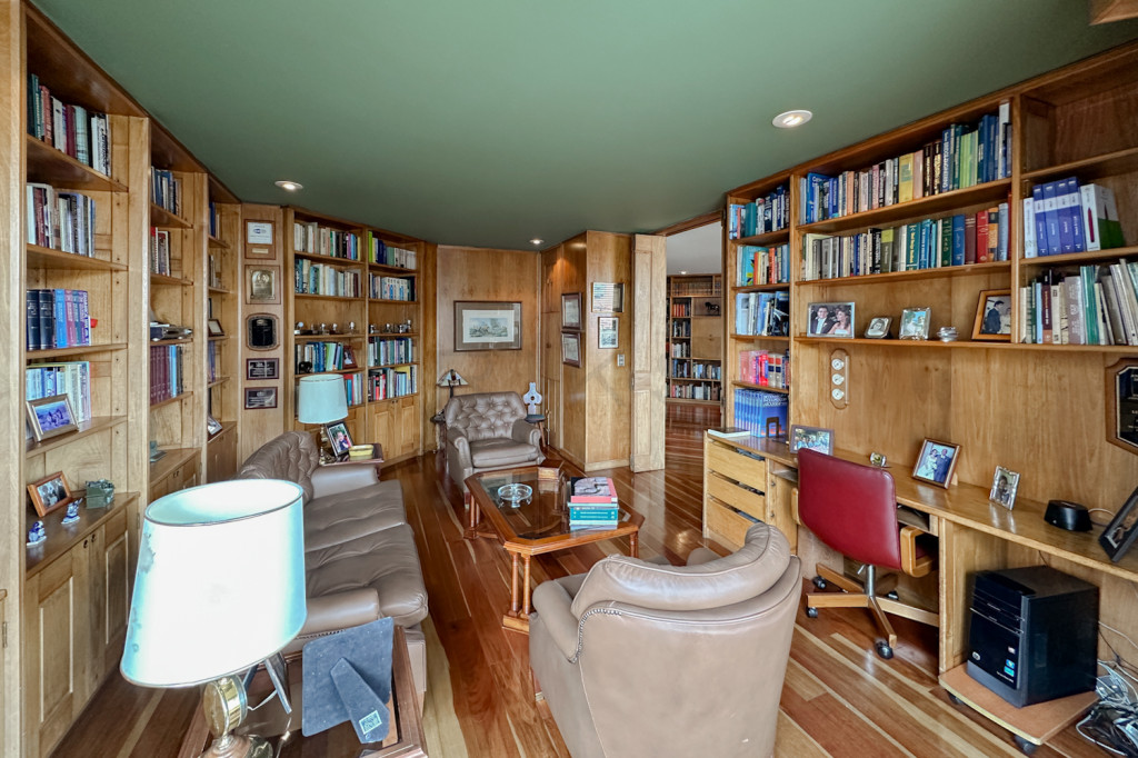Apartamento en venta en Los Rosales, Bogotá · foto 4 de 24